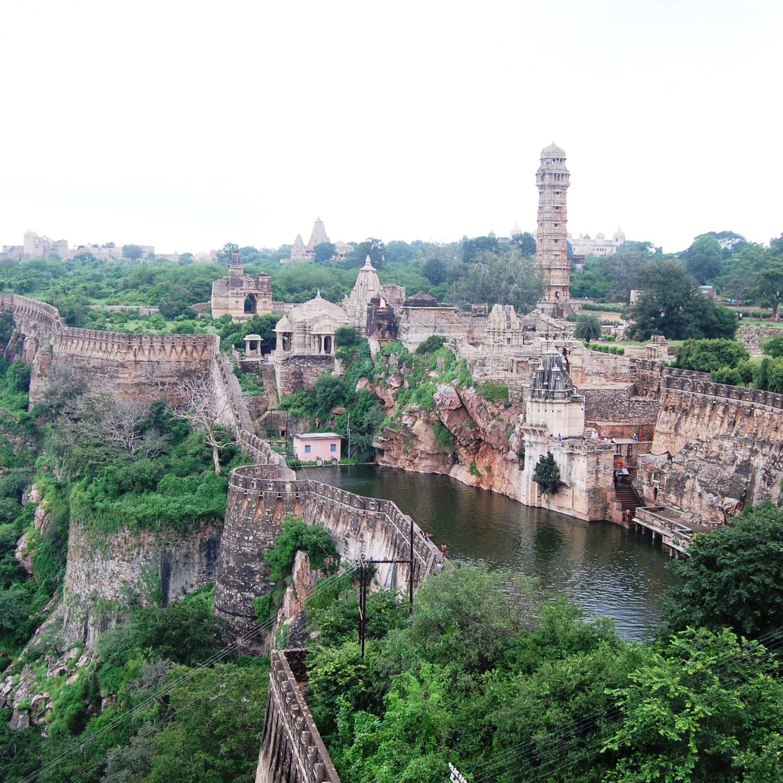 Places to Visit Between Udaipur and Chittorgarh