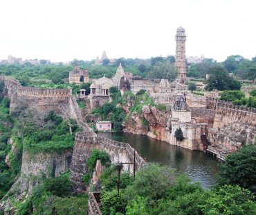 Places to Visit Between Udaipur and Chittorgarh