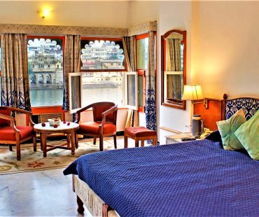 Hotel Sarovar Udaipur – A 3 Star Lake Facing Boutique Hotel On Lake Pichola